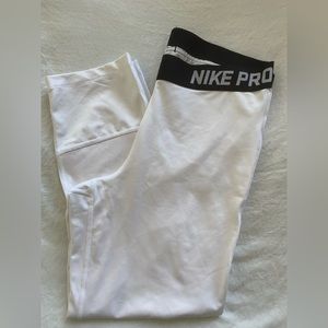 White Nike leggings